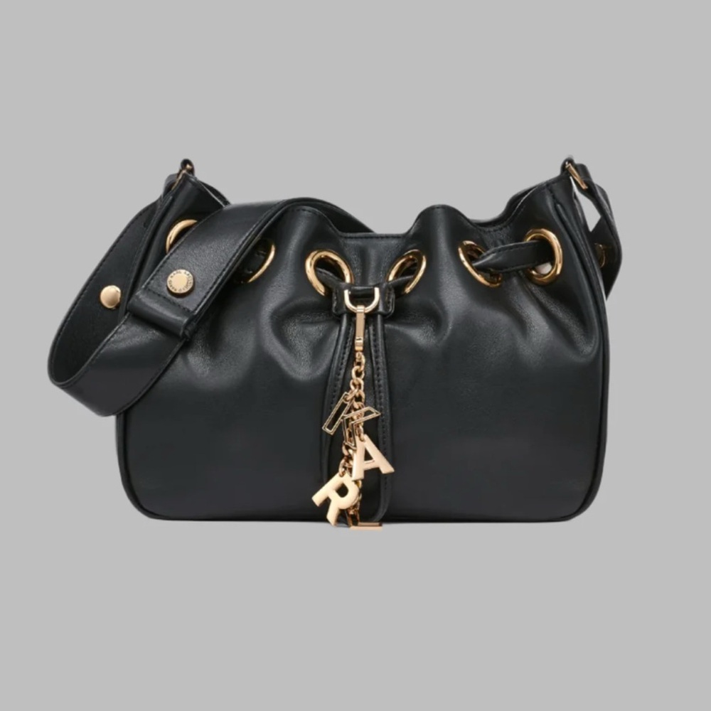 Elegant Black Leather Shoulder Bag